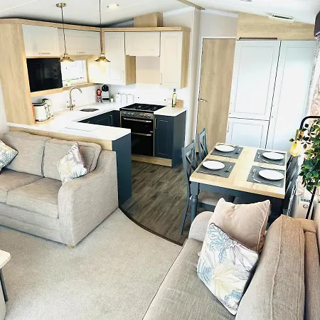 The Hideaway * Scarborough